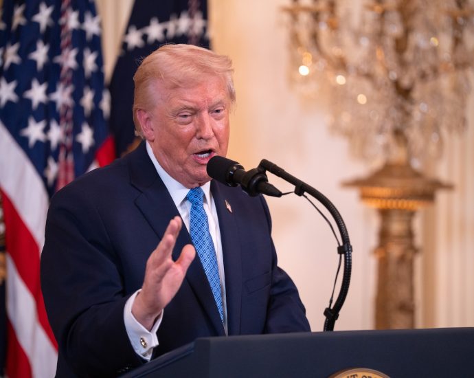 white-house-says-us-would-be-“lucky”-to-have-the-traitor-stay-in-office-after-current-term