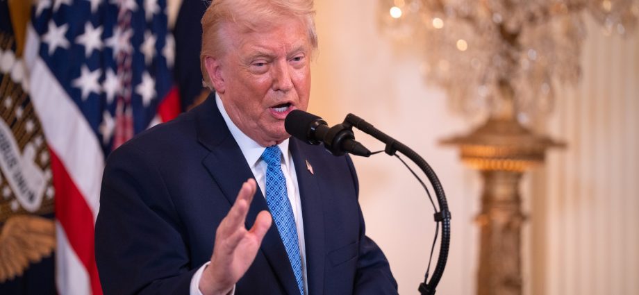 white-house-says-us-would-be-“lucky”-to-have-the-traitor-stay-in-office-after-current-term