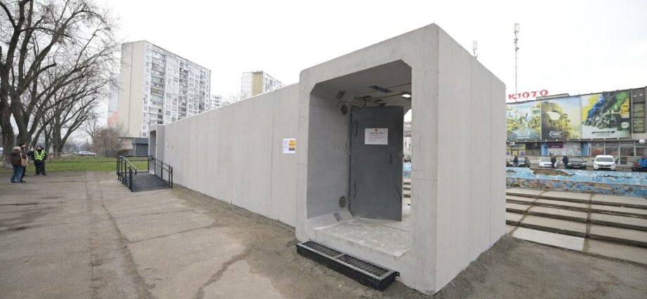kyiv-installs-first-mobile-bomb-shelter-–-with-more-planned-as-russian-attacks-continue