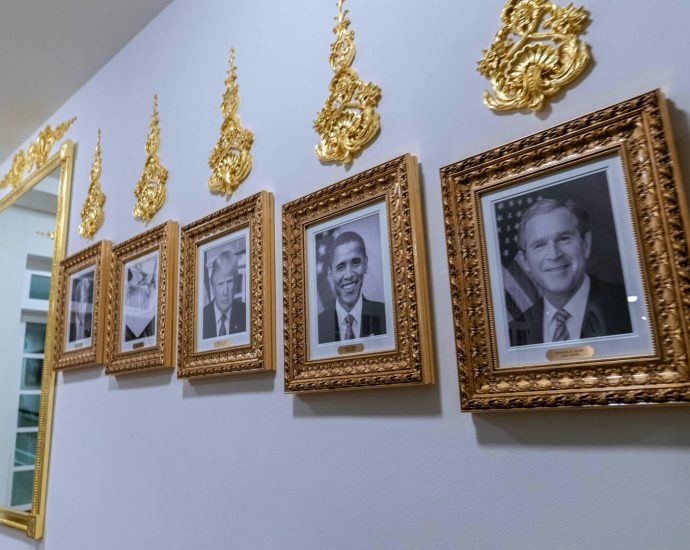 new-white-house-plaques-attack-biden,-obama-and-bush
