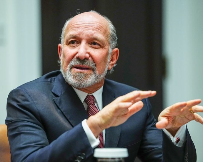 fox-news-finally-fact-checks-the-traitor’s-bizarre-claim-about-drug-prices