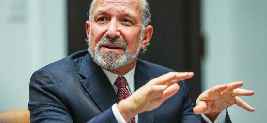 fox-news-finally-fact-checks-the-traitor’s-bizarre-claim-about-drug-prices