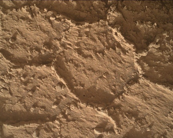 curiosity-blog,-sols-4743-4749: -polygons-in-the-hollow