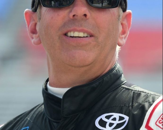 former-nascar-driver-greg-biffle-dies-in-plane-crash