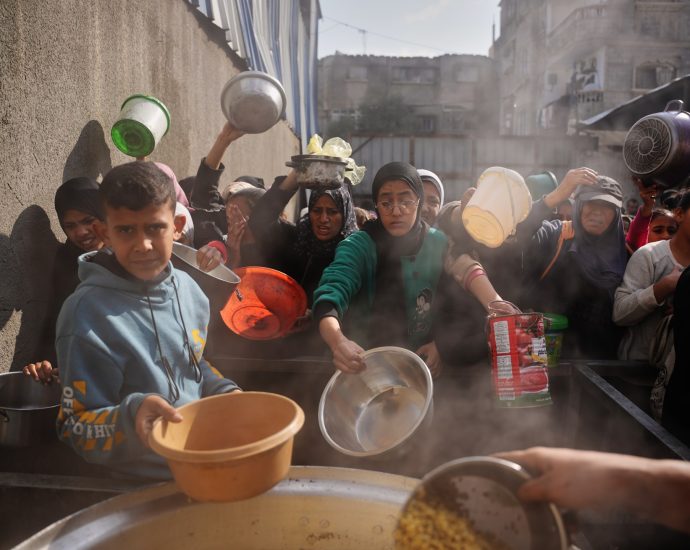 live:-gaza-ceasefire-mediators-to-hold-talks-on-second-phase