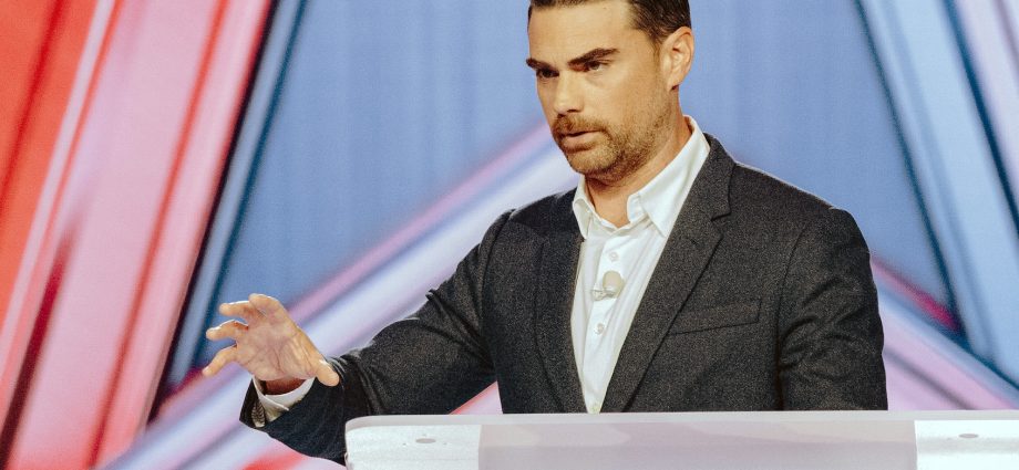 “frauds-and-grifters”:-maga-infighting-on-first-day-of-tpusa’s-america-fest