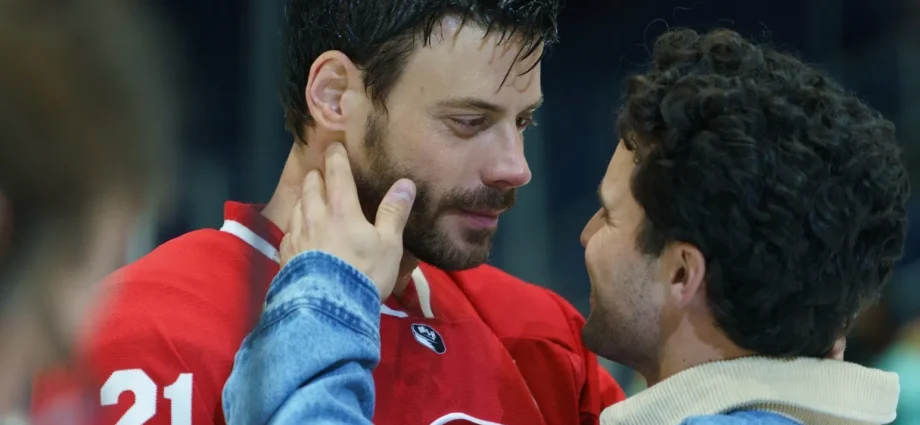 ‘heated-rivalry’-episode-5-delivers-the-show’s-most-devastating,-and-defining,-hour-yet