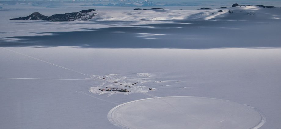second-scientific-balloon-for-nasa-launches-from-antarctica