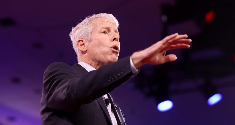 amazon-sponsors-ai-energy-summit-featuring-climate-deniers