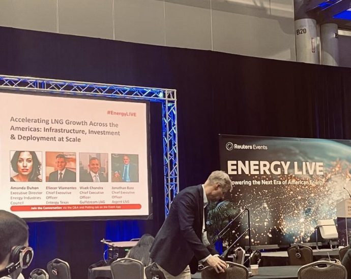 gulfstream-lng-ceo-says-carbon-offsets,-cleaner-lng-are-‘bullshit’