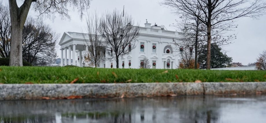 white-house-investigating-how-mysterious-livestream-appeared-on-its-website