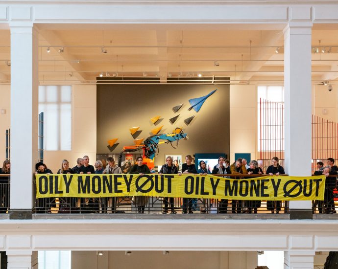 how-a-big-oil-pr-firm-helped-top-uk-cultural-institutions-defend-their-fossil-fuel-sponsorships