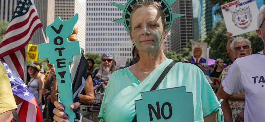 pushing-democrats-to-move-beyond-resistance