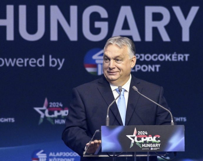orban-says-ukraine’s-fall-would-be-“disaster”-for-hungary,-citing-energy-ties
