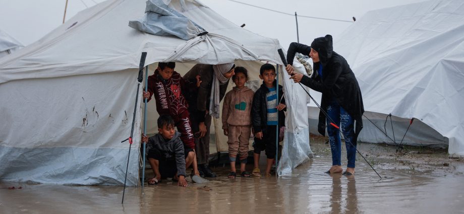 unicef-tells-al-jazeera-what-gaza-urgently-needs-but-doesn’t-have