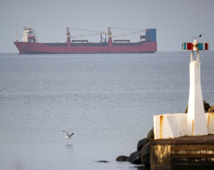 swedish-authorities-board-sanctioned-russian-ship-in-national-waters