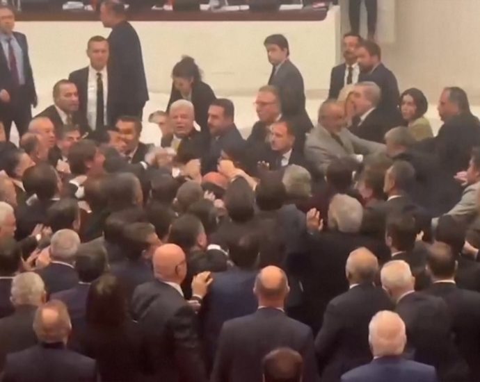 brawl-breaks-out-in-turkish-parliament-on-last-day-of-budget-talks
