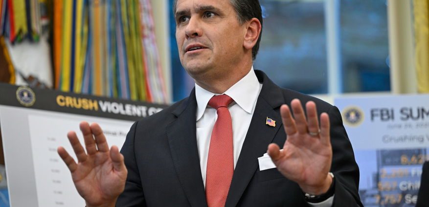 top-doj-official-halts-crypto-enforcement-while-holding-over-$150,000-in-crypto-assets