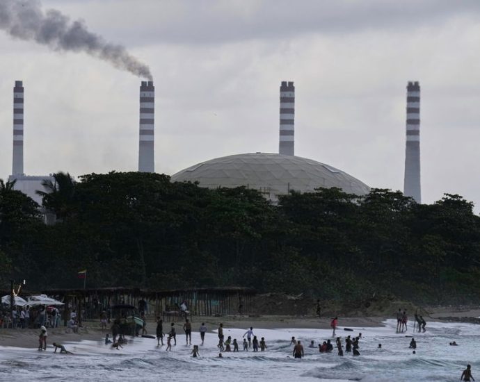 experts-at-oil-and-weapons-funded-think-tank:-‘go-big’-in-venezuela