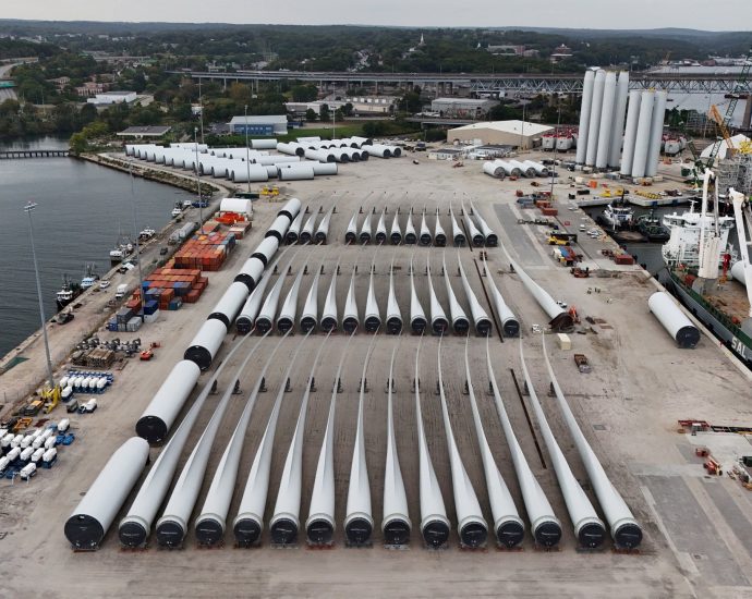 the-traitor-pauses-more-offshore-wind-projects-citing-national-security-concerns