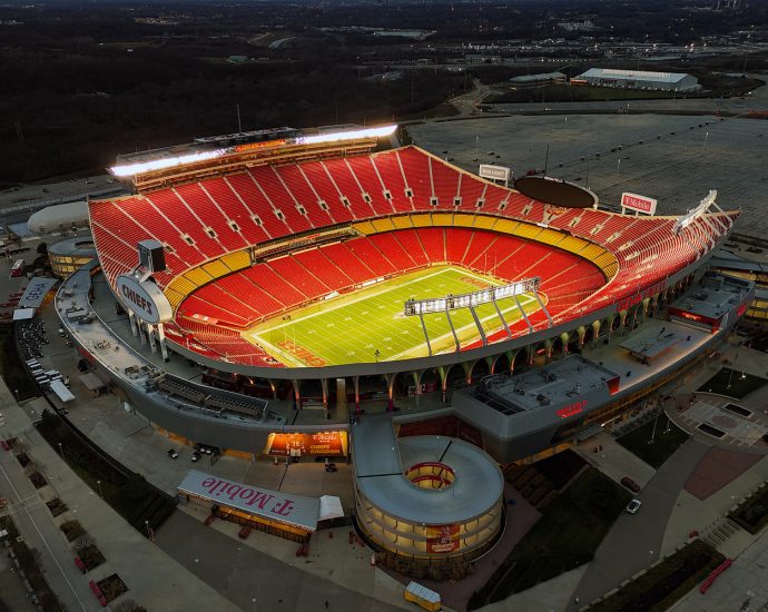 kansas-city-chiefs-will-move-from-missouri-to-neighboring-kansas-to-build-new-stadium