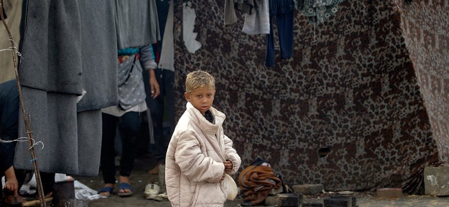 israel-kills-two-palestinians-in-gaza-city-as-ceasefire-violations-mount