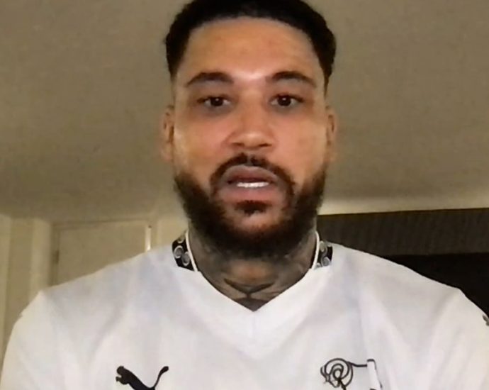 boxer-ty-mitchell-tells-al-jazeera-why-he-had-to-confront-tommy-robinson