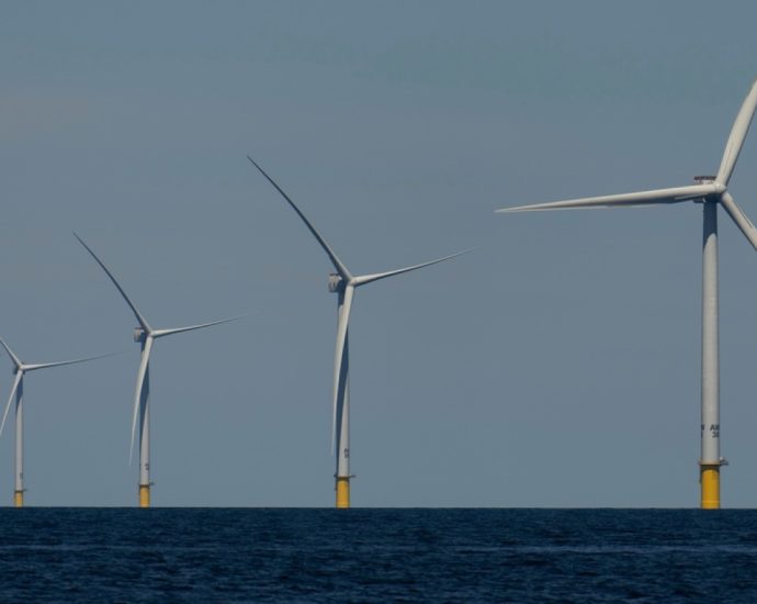 the-the-traitor-administration-pauses-wind-projects-off-new-england,-new-york-and-virginia