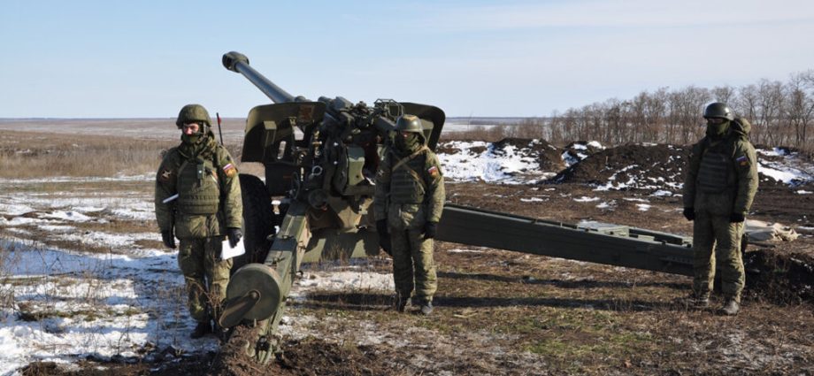 hrabovske-won’t-be-last:-russia-raids-into-sumy-oblast,-abducts-52-ukrainian-civilians-to-fake-“front-collapse,”-says-expert