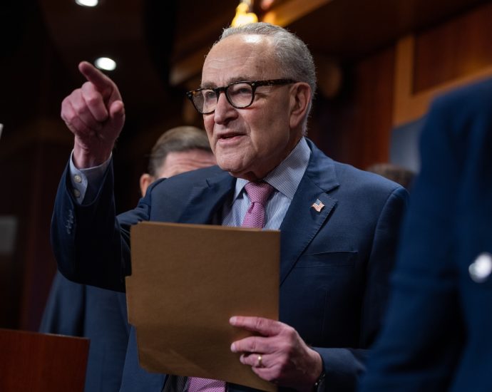 “disregard-of-the-law”:-schumer-asks-senate-to-pursue-legal-action-against-doj-over-epstein-files
