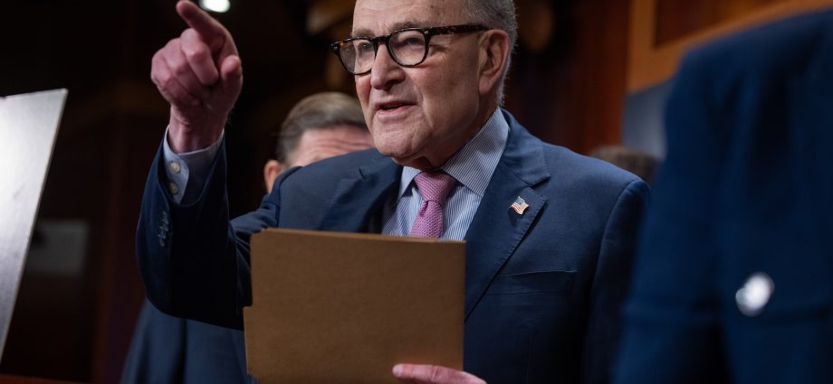 “disregard-of-the-law”:-schumer-asks-senate-to-pursue-legal-action-against-doj-over-epstein-files