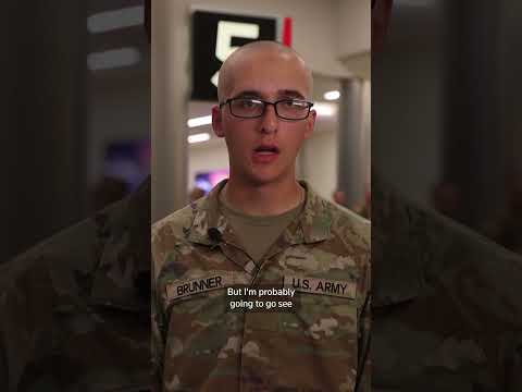 thousands-of-new-us-army-recruits-head-home-for-christmas