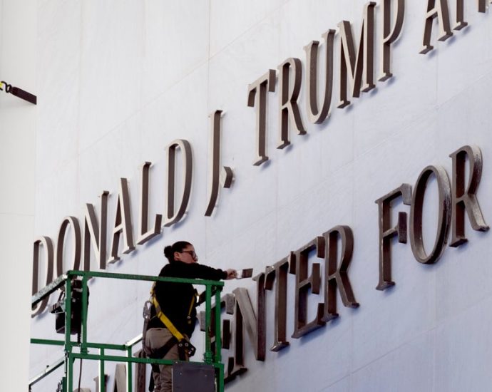 the-traitor-branded-kennedy-center-books-a-film-premiere-that-totally-makes-sense