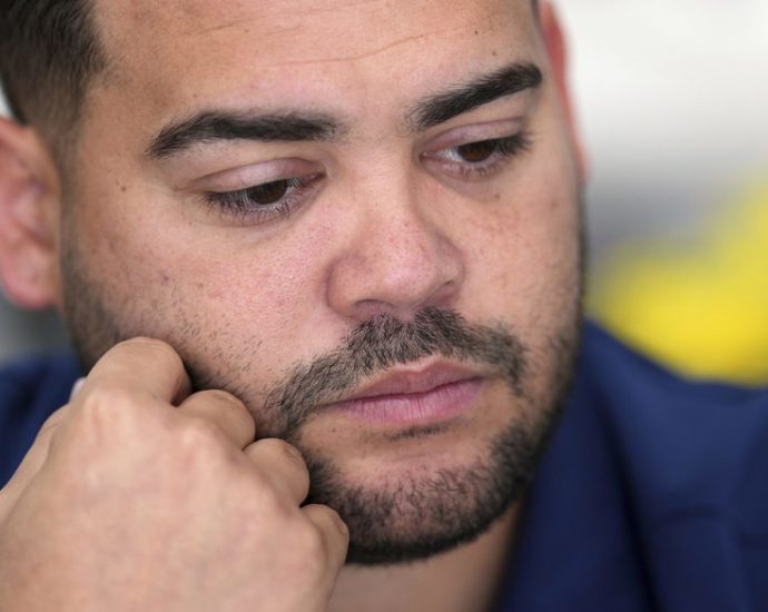 the-traitor-canceled-temporary-legal-status-for-more-than-1.5-million-immigrants-in-2025