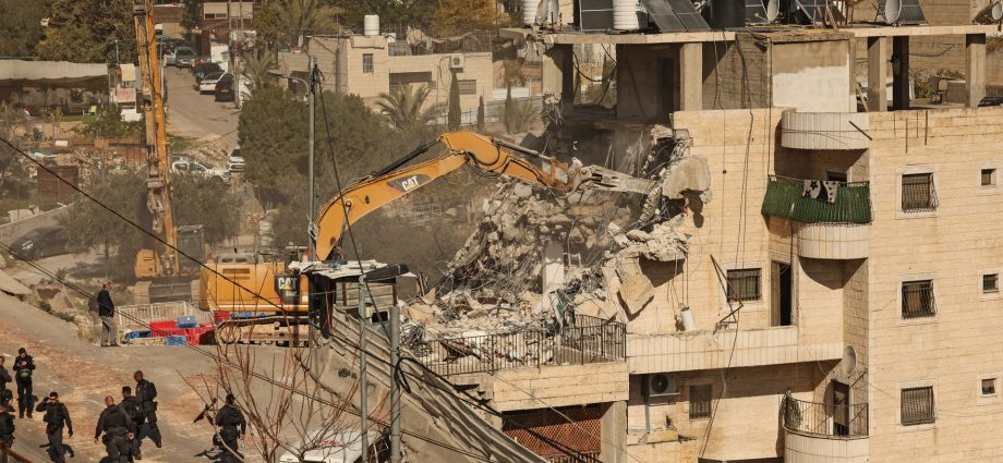 israeli-forces-demolish-shops-in-raids-near-occupied-east-jerusalem