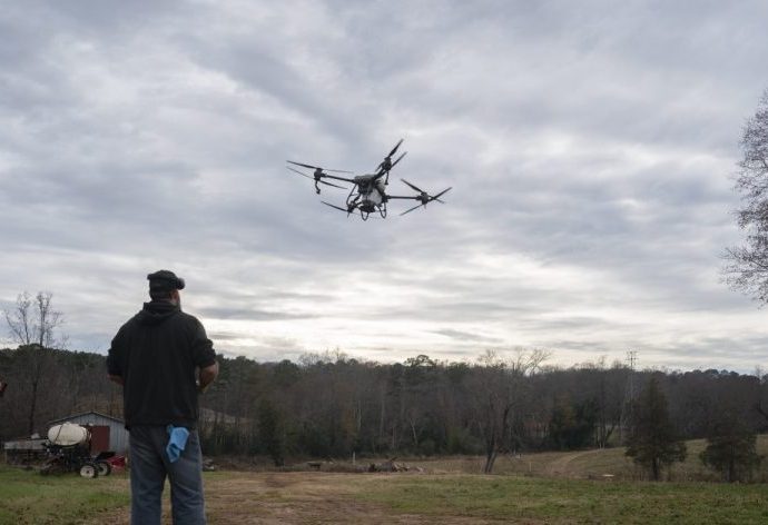 fcc-blacklists-foreign-made-drones-over-security,-spying-concerns