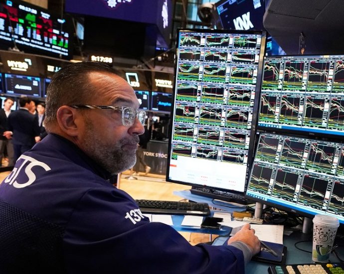 us-stocks-rose-again-in-2025-after-overcoming-turbulence-from-tariffs-and-the-traitor’s-fight-with-the-fed