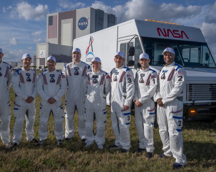 get-in,-we’re-going-moonbound:-meet-nasa’s-artemis-closeout-crew