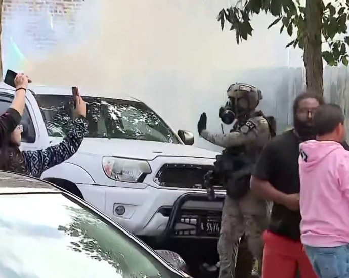 scotus-rejects-the-traitor’s-bid-to-deploy-national-guard-in-illinois