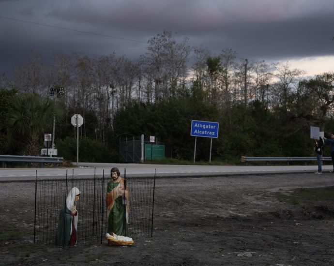 december-was-deadliest-month-in-deadliest-year-in-ice-custody-deaths