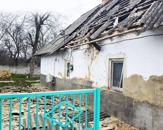 russia-ukraine-war-live:-ukraine’s-zaporizhia-comes-under-deadly-attack