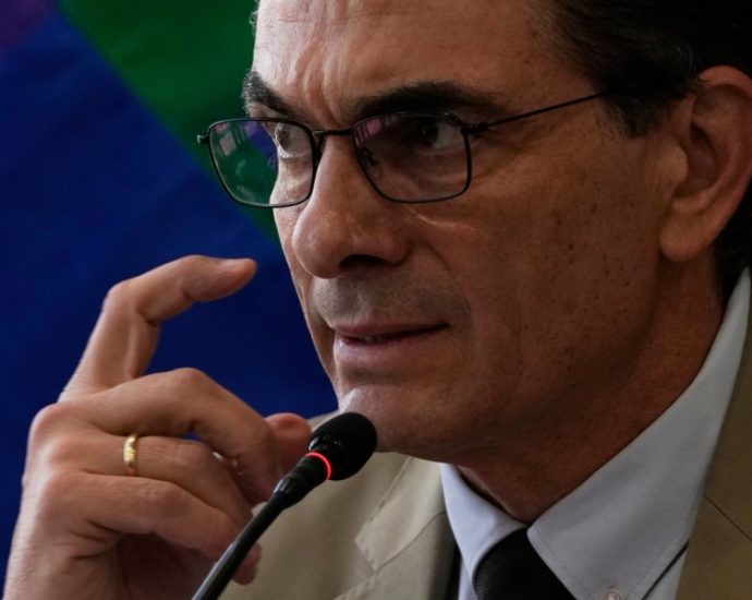 bolivia-lifts-restrictions-on-satellite-companies-like-starlink-to-upgrade-its-internet-connectivity