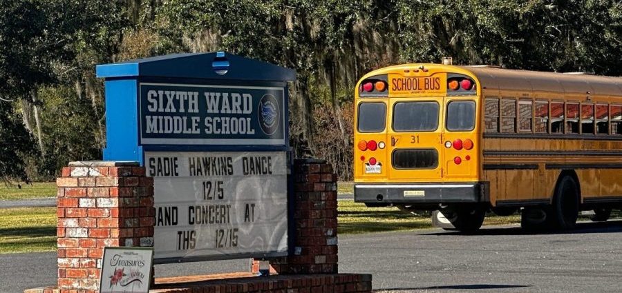 boys-at-her-school-shared-deepfake-nudes-of-her.-after-a-fight,-she-was-expelled