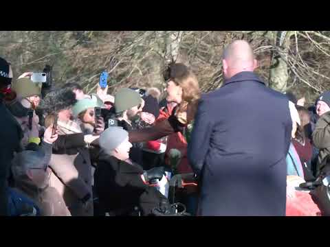 live:-british-royals-attend-traditional-christmas-service