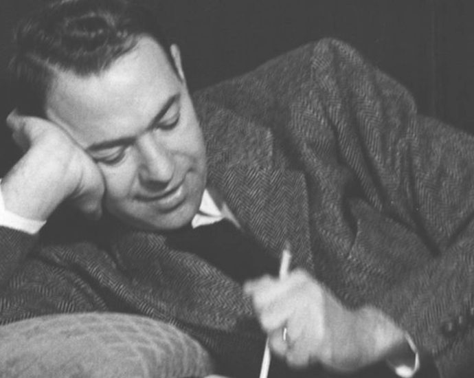 a-tribute-to-blacklisted-lyricist-yip-harburg:-the-man-who-put-the-rainbow-in-the-wizard-of-oz