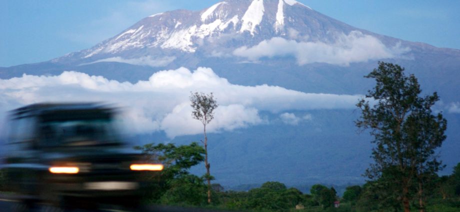 rescue-helicopter-crashes,-killing-five-on-tanzania’s-mount-kilimanjaro