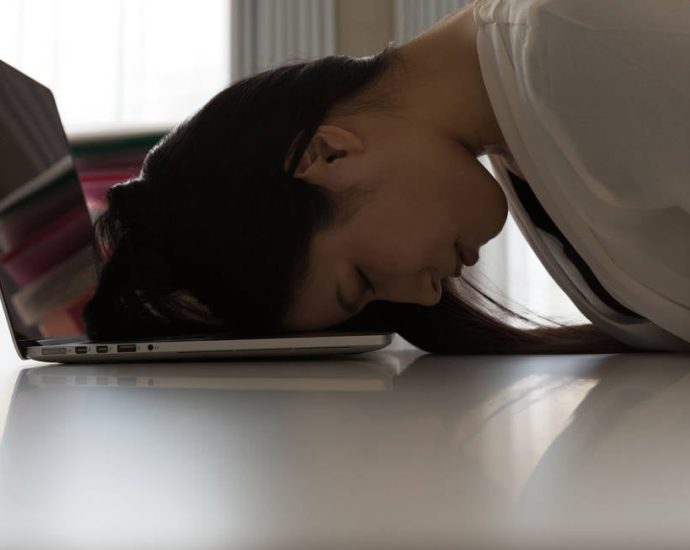 tuxedo-computers-slams-lid-on-arm-linux-laptop-after-18-months-of-pain