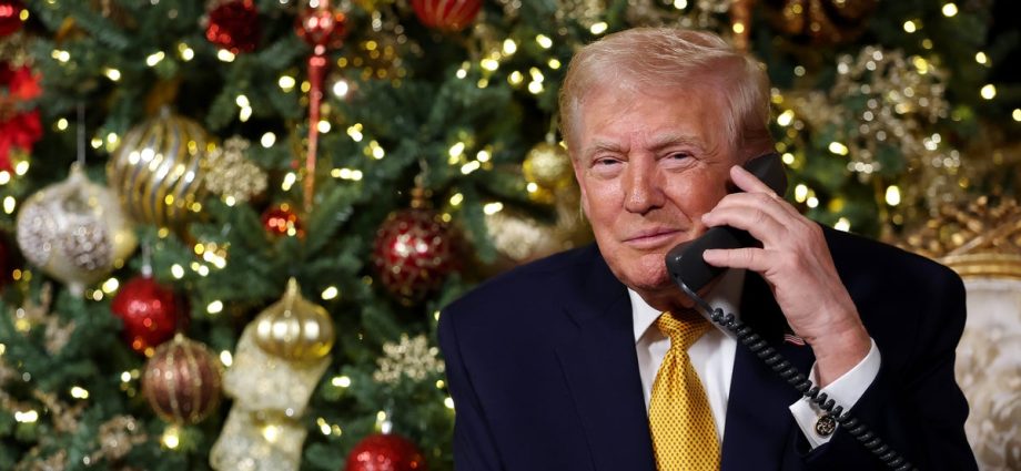 the-traitor-warns-child-about-dangers-of-‘a-bad-santa’-infiltrating-us.