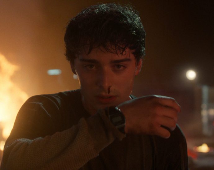 the-duffer-brothers-explain-how-will’s-coming-out-became-the-emotional-core-of-‘stranger-things’-final-season-(exclusive)