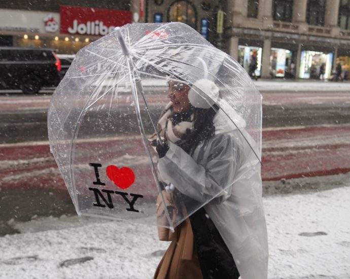 heavy-snow-to-target-nyc-as-fast-moving-storm-eyes-friday-night-travel